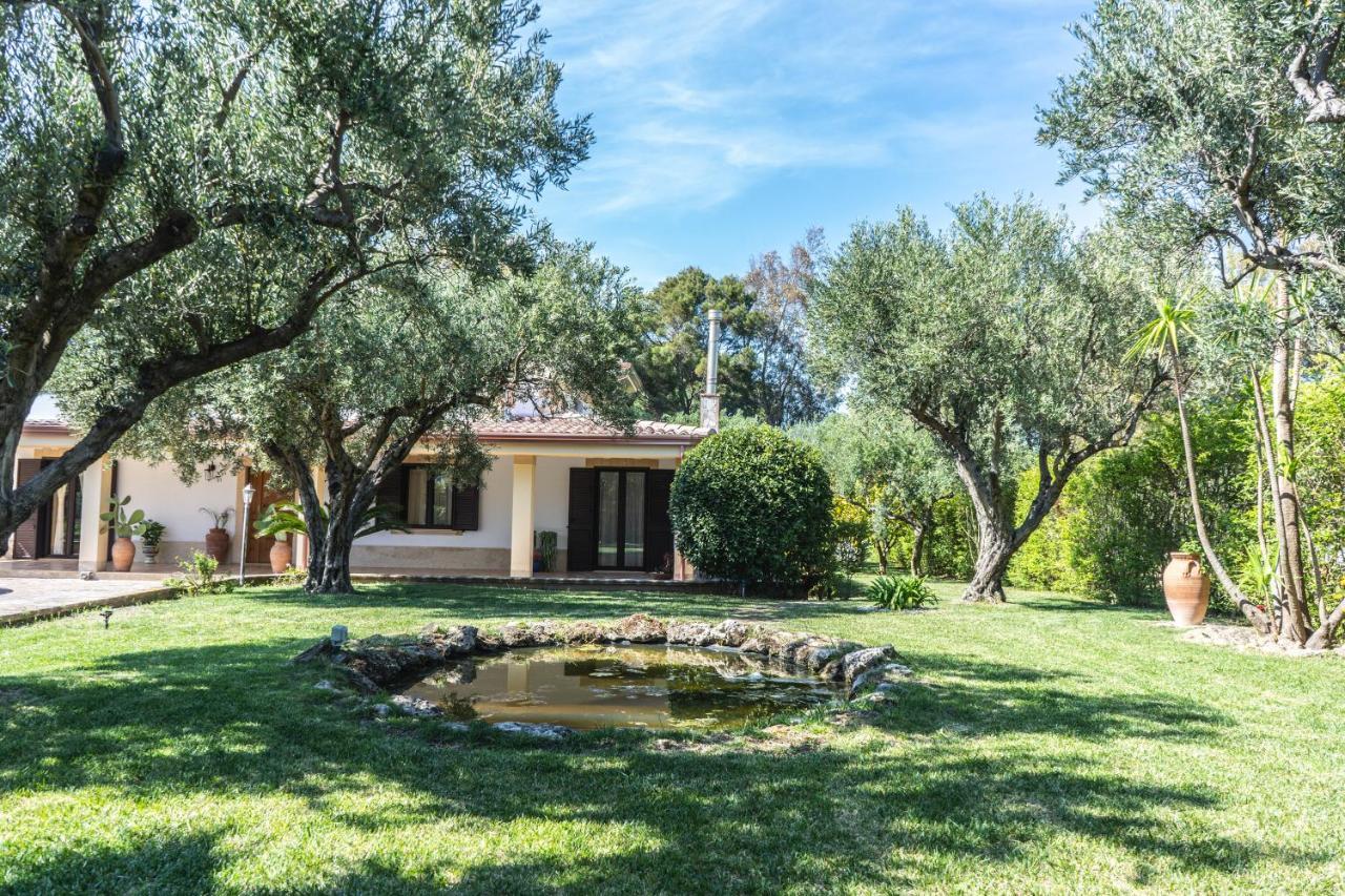 Relais Ruggiero Bed & Breakfast Le Castella  Exterior foto