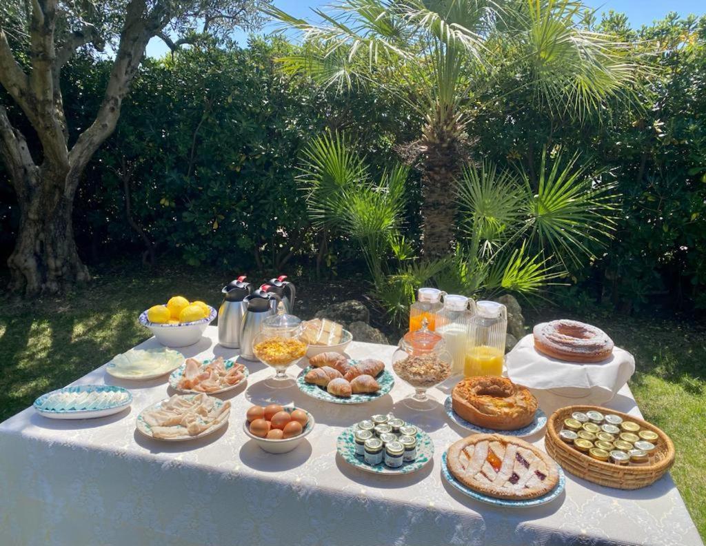 Relais Ruggiero Bed & Breakfast Le Castella  Exterior foto